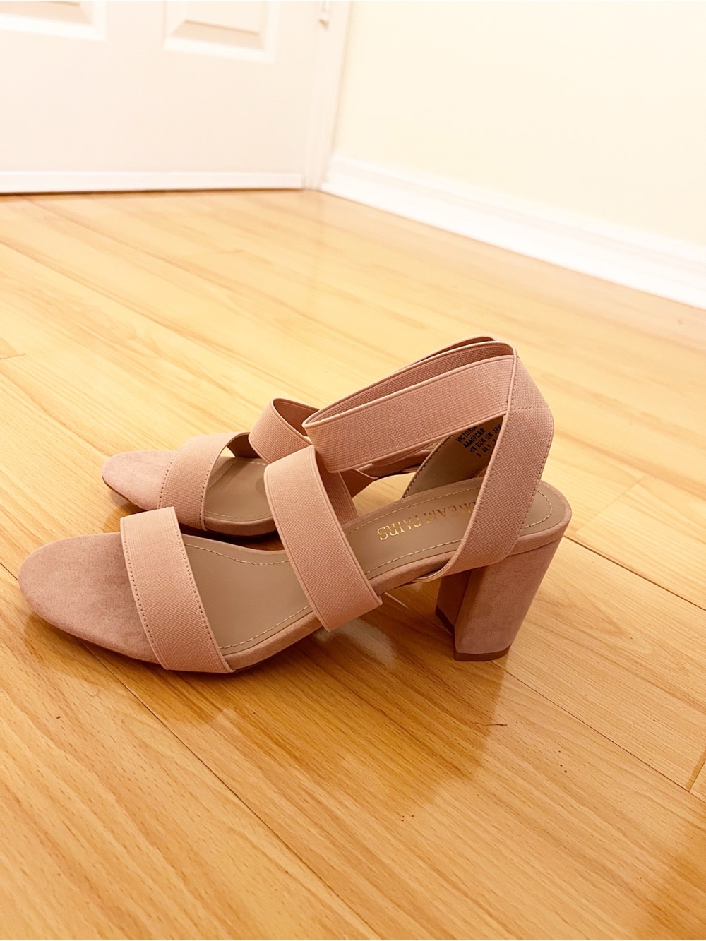 Dream Pairs Pink Heels
